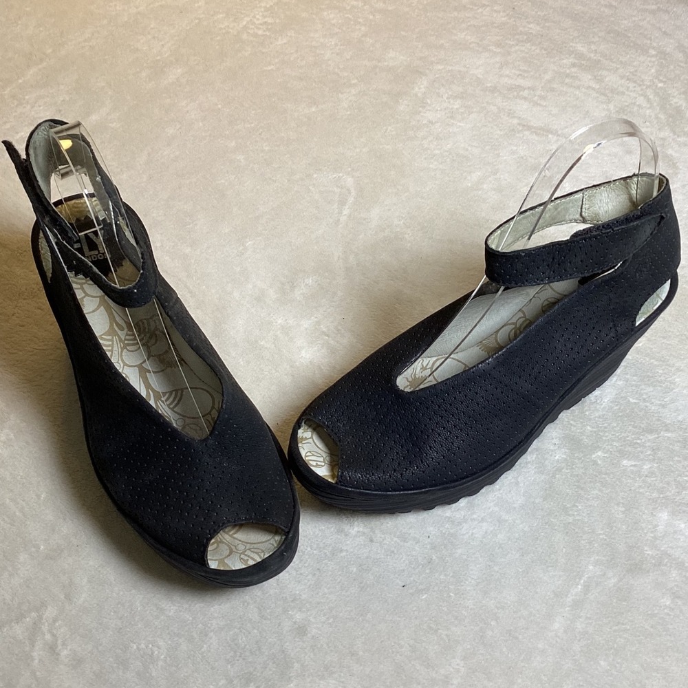 Fly London Yazu Black Perforated Leather Wedge Sandal Hook Loop Strap Size 39